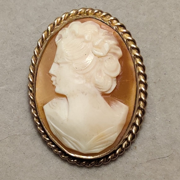 Antique RARE left facing 14k GF carved shell cameo brooch - Picture 3 of 5